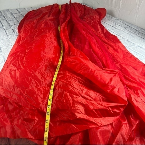 Red cape one size fits all - Picture 2 of 9